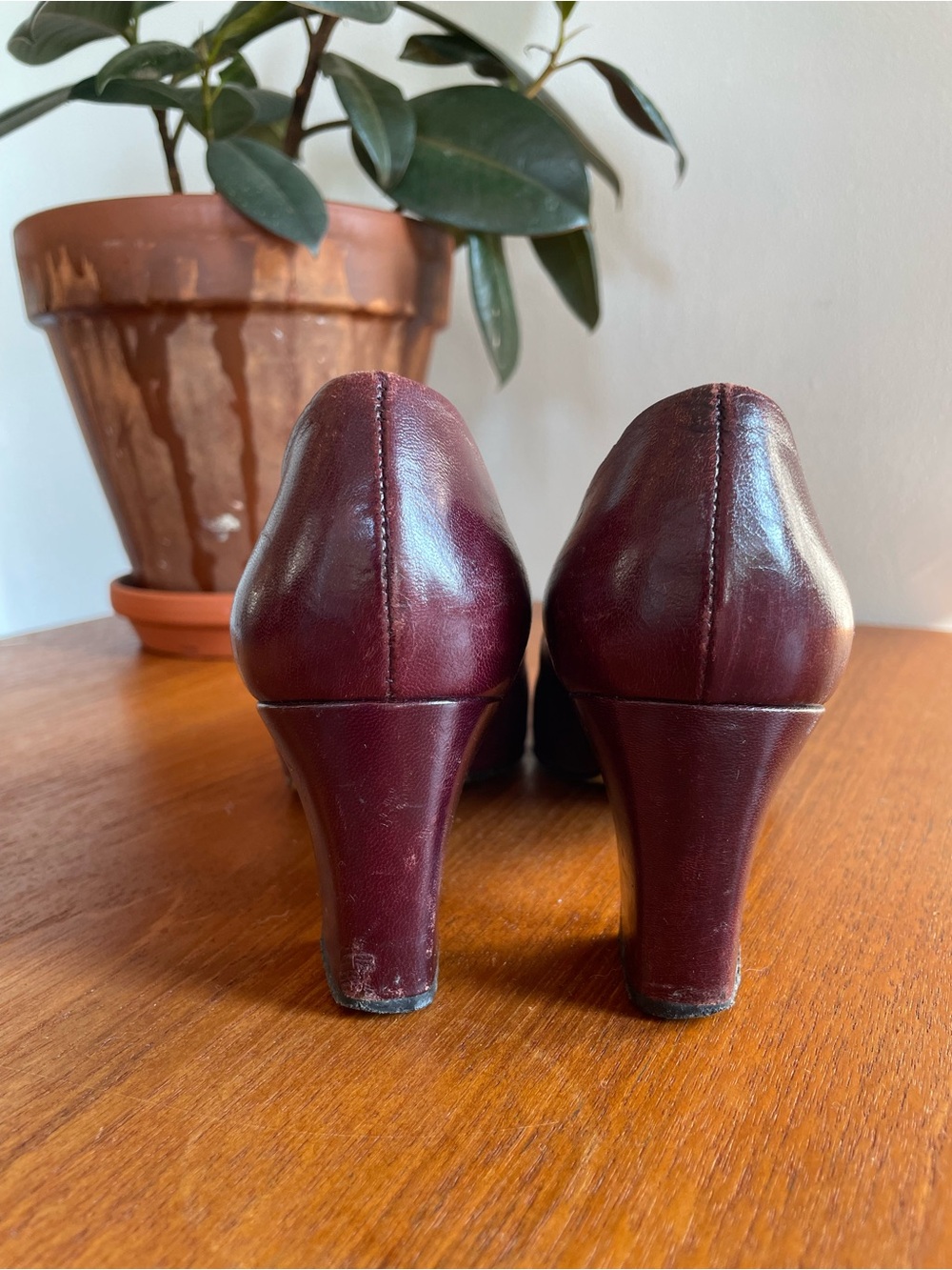Burgundy Leather Block Heel Pumps - Picture 5 of 9